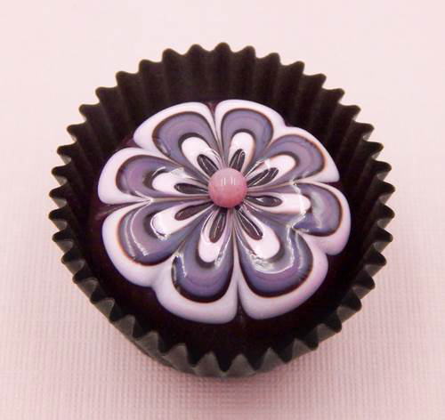 Click to view detail for HG-040 Hulet Art Glass Chocolate, Raspberry & Strawberry Flower $44